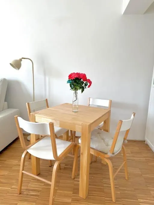 Sunny Balcony City Apartment Vienna Austria